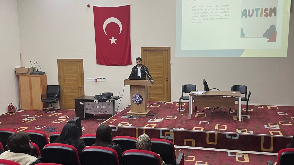 İlçemiz Okul Öncesi Öğretmenleri ve Sınıf Öğretmenlerine Yönelik Otizm Spektrum Bozukluğu Farkındalık Seminerimiz